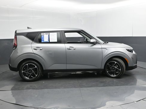 Used 2023 Kia Soul EX image 7