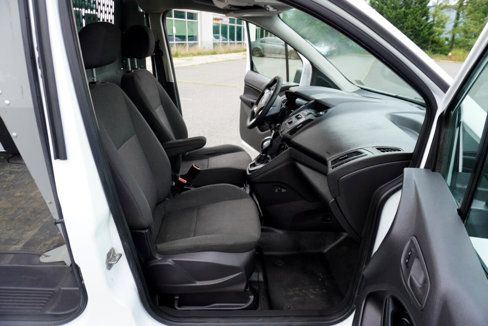 Used 2017 Ford Transit Connect XL image 16