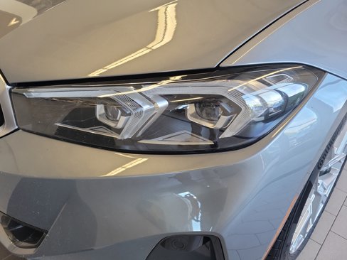 Used 2025 BMW 330i xDrive Sedan image 9
