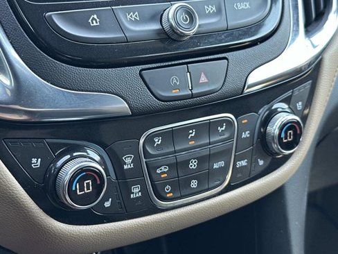 Used 2022 Chevrolet Equinox Premier image 28