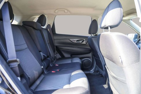 Used 2018 Nissan Rogue SV image 27