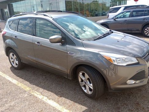 Used 2013 Ford Escape SE image 2