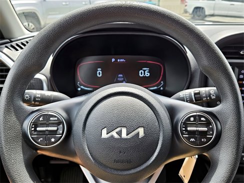 Used 2023 Kia Soul LX w/ LX Technology Package image 21