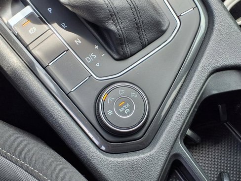 Used 2020 Volkswagen Tiguan S w/ 3rd Row Seat Package image 19