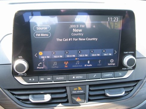 Used 2024 Nissan Altima 2.5 SV image 15