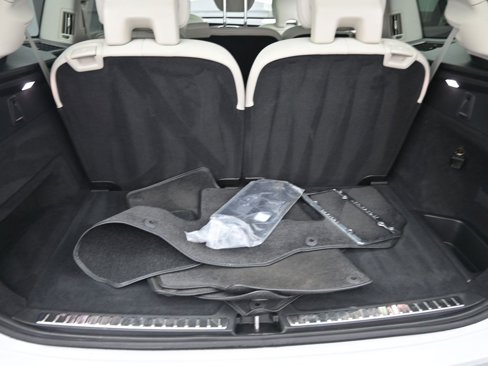 Certified 2024 Volvo XC90 B6 Plus image 31