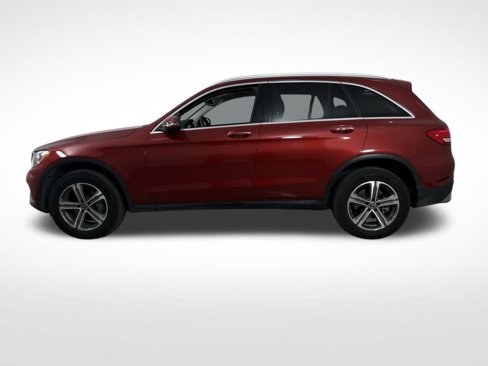 Used 2019 Mercedes-Benz GLC 300 w/ Parking Assistance Package image 4