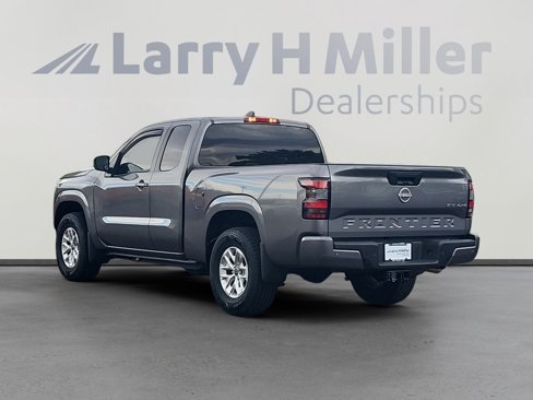 Used 2024 Nissan Frontier SV w/ Technology Package image 3