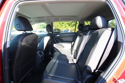 Used 2018 Volkswagen Tiguan SEL w/ 3rd Row Seat Package image 27