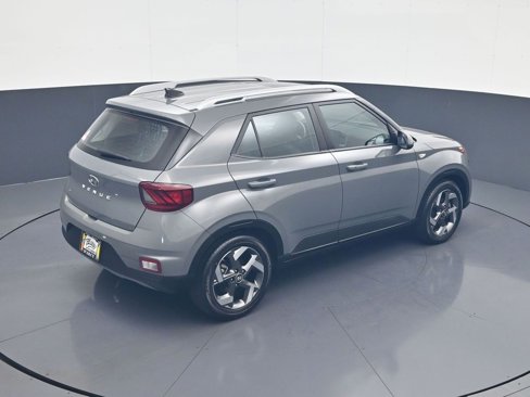 Certified 2021 Hyundai Venue SEL w/ Premium Package image 17