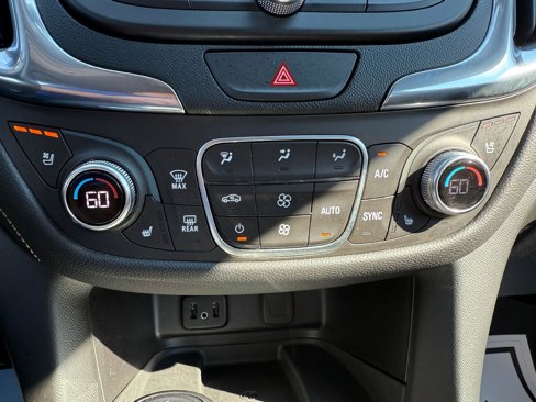 Used 2018 Chevrolet Equinox Premier image 25