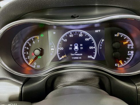 Used 2019 Jeep Grand Cherokee Altitude image 10