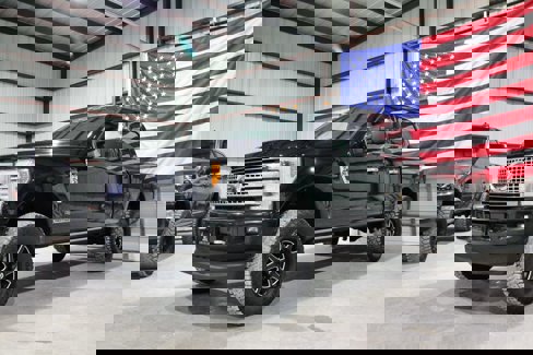 Used 2019 Ford F350 Platinum w/ Platinum Ultimate Package image 3