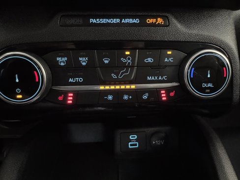 Used 2022 Ford Escape SEL image 6