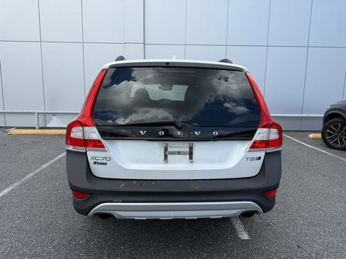 Used 2016 Volvo XC70 T5 Premier w/ Proximity Package image 6