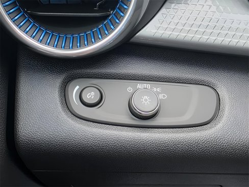 New 2025 Chevrolet Trax LT w/ Driver Confidence Package image 26