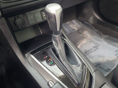 Used 2019 Toyota Corolla L image 19