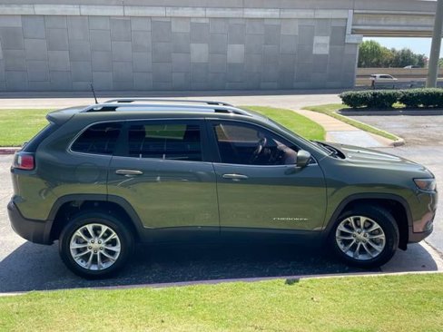 Used 2019 Jeep Cherokee Latitude w/ Popular Appearance Group image 7