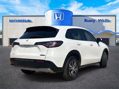 Used 2024 Honda HR-V LX image 2