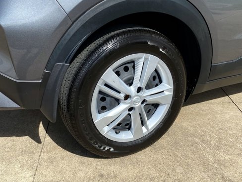 Used 2025 Nissan Kicks Play S image 8