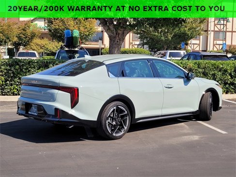 New 2025 Kia K4 GT-Line image 4
