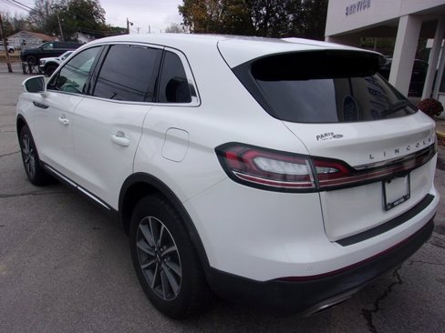 Used 2021 Lincoln Nautilus AWD image 11