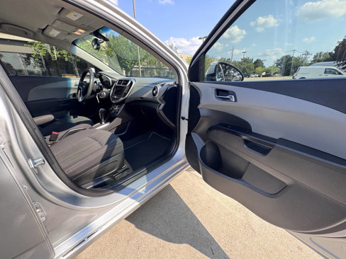 Used 2020 Chevrolet Sonic LT image 18