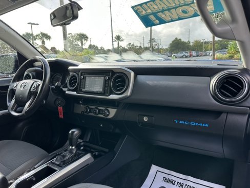 Used 2016 Toyota Tacoma TRD Sport image 25