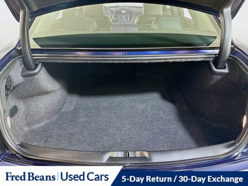 Used 2015 Chrysler 300 Limited w/ Driver Convenience Group image 8
