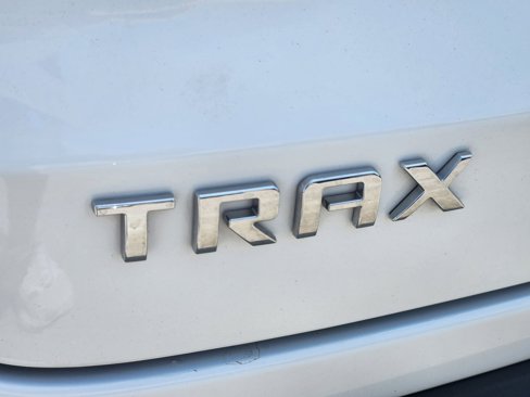 Used 2024 Chevrolet Trax LT w/ LT Convenience Package image 15