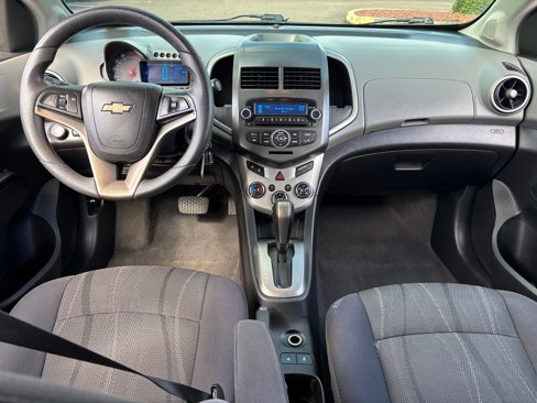 Used 2013 Chevrolet Sonic LT image 6