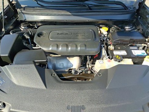Used 2020 Jeep Cherokee Latitude Plus image 25