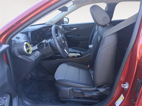 Certified 2024 Chevrolet Trax LT w/ Driver Confidence Package image 9