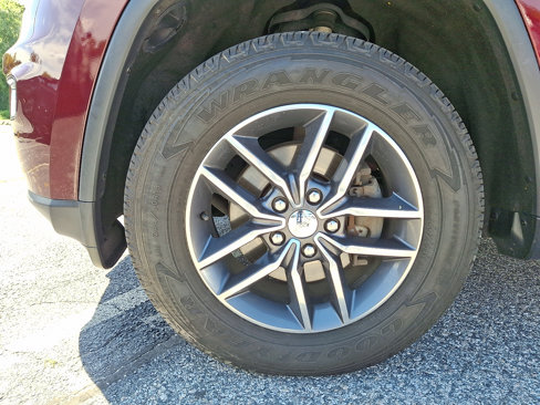 Used 2017 Jeep Grand Cherokee Limited image 28