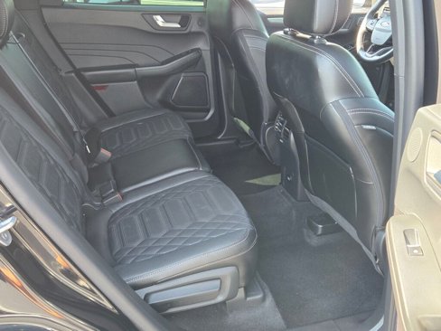 Used 2023 Ford Escape Platinum w/ Premium Technology Package image 24