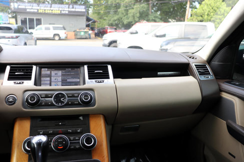 Used 2012 Land Rover Range Rover Sport HSE LUX image 18