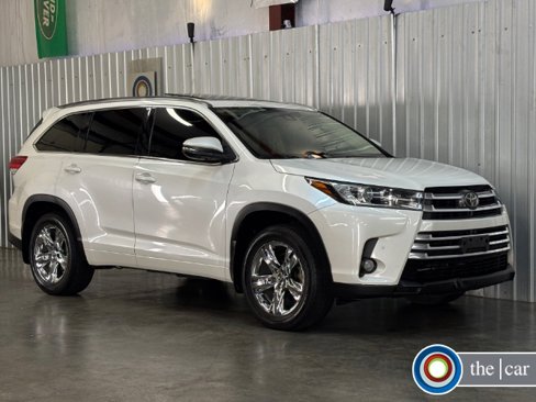 Used 2018 Toyota Highlander Limited Platinum image 6