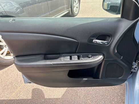 Used 2012 Chrysler 200 Limited image 11