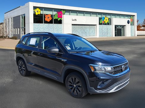 Certified 2022 Volkswagen Taos S image 1