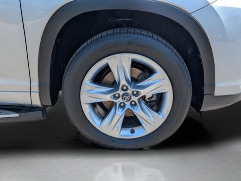 Used 2017 Toyota Highlander Limited image 42