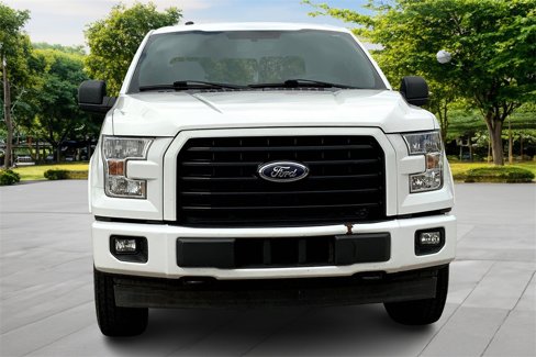 Used 2017 Ford F150 XLT w/ Equipment Group 302A Luxury image 2