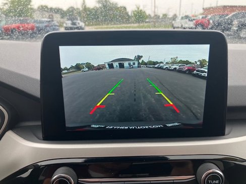 Used 2022 Ford Escape SE w/ SE Sport Appearance Package image 24