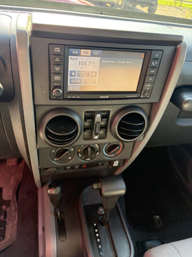 Used 2008 Jeep Wrangler Unlimited Rubicon w/ PWR Convenience Group image 19