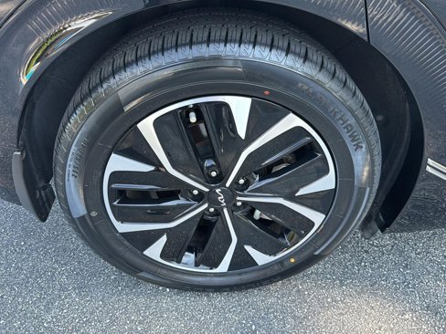Used 2022 Kia EV6 Wind image 34