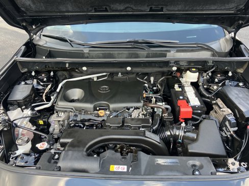 Used 2021 Toyota RAV4 LE image 35