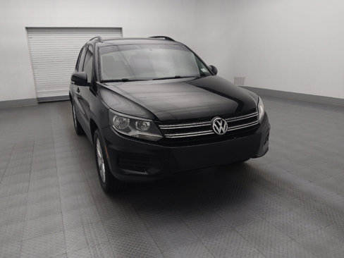 Used 2017 Volkswagen Tiguan Limited w/ Premium Package image 14