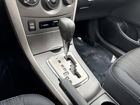 Used 2013 Toyota Corolla S image 19