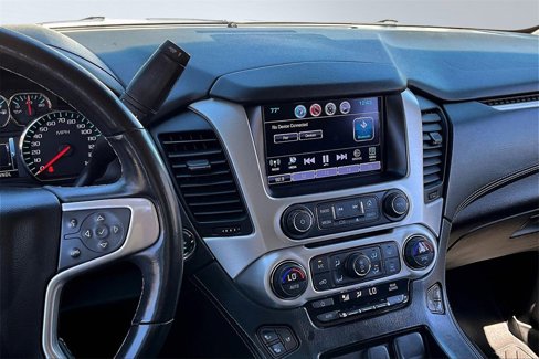 Used 2017 GMC Yukon SLT image 6