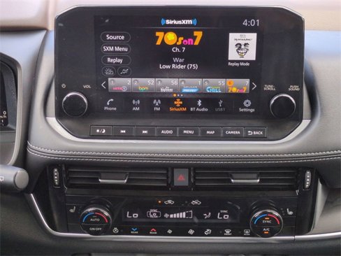 Used 2022 Nissan Rogue Platinum w/ Head-Up Display Package image 17