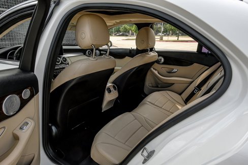 Used 2018 Mercedes-Benz C 300 Sedan w/ Multimedia Package image 36